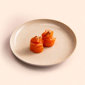 60.GUNKAN GIO SPICY SALMÓN